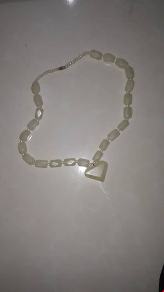 خرید و فروش سنگهای قیمتی -گردنبند تمام سنگ قدیمی دارم برای فروش بوشهر وشیراز