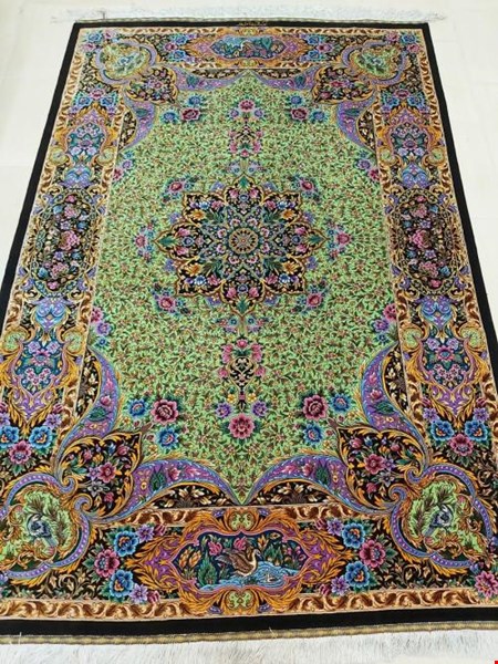 فرش دستباف ابریشم قم