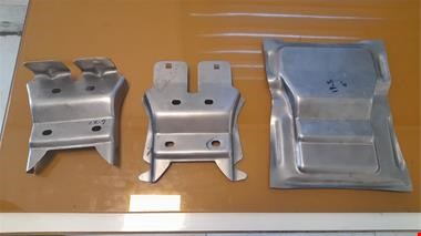 خدمات پرسکاری (تولید قطعات فلزی)