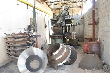 خرید و فروش قطعات صنعتی کلیه قطعات ماسه ساز هیدروکن