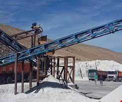 مواد معدنی - فروش معدنی ها - پوکه معدنی سفید بستان آباد