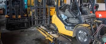 تعمیر لیفتراک جهان- تعمیرات