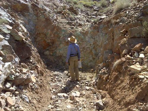 خرید و فروش استخدام مهندس معدن آماده به همکاری