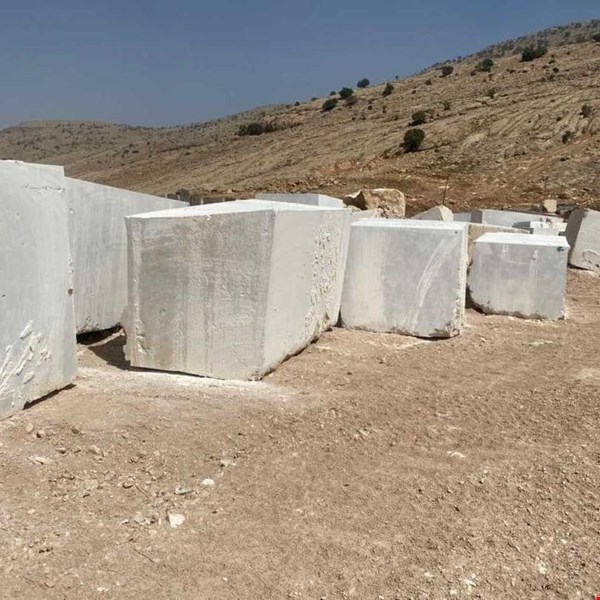 اجاره و پیمانکاری و منوپول معدن سنگ مرمریت سفید 
