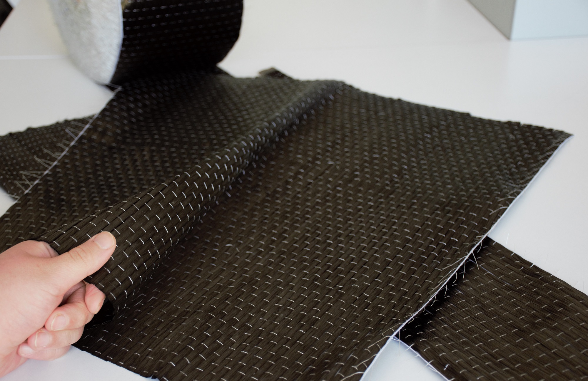 خرید وفروش 12K 24K 300GSM فیبر کربن پارچه UD-T300 / فیبر کربن یو پی یو جهت تقویت ساختمان