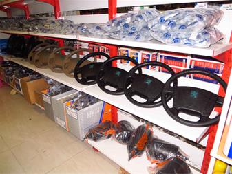 خرید و فروش قطعات صنعتی غربیلک فرمان